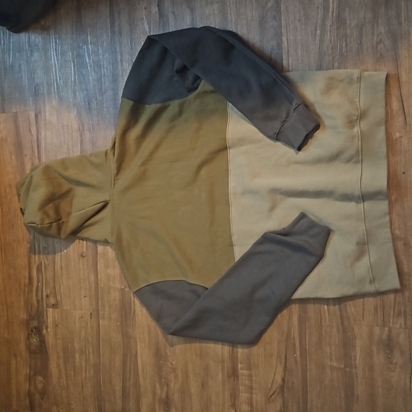 NWT Men's Volcom XL "Divided Pull-Over Hoodie" in "Service Green Colors" - Picture 7 of 7